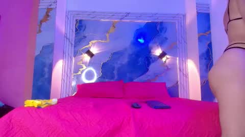 eleanor and celeste online show from 11-11-25, 03:06