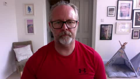 girlsandbikes online show from 08-04-26, 05:26