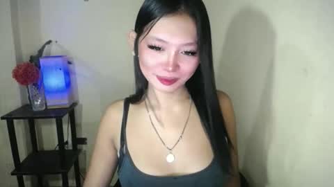 Snapshot of girlstacy_xoxo chatting on 02-19-26, 05:42 Stacy online show from 02-19-26, 05:42