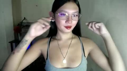 Snapshot of girlstacy_xoxo chatting on 03-24-26, 09:53 Stacy online show from 03-24-26, 09:53