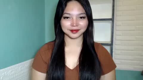 Snapshot of girlthatuneedxxx chatting on 10-22-25, 05:13 Rhaine online show from 10-22-25, 05:13