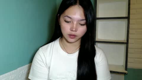 Snapshot of girlthatuneedxxx chatting on 11-11-25, 08:53 Rhaine online show from 11-11-25, 08:53