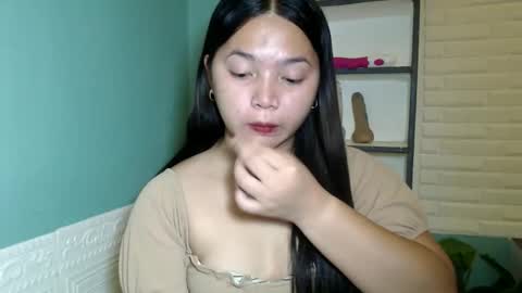 Snapshot of girlthatuneedxxx chatting on 12-19-25, 07:54 Rhaine online show from 12-19-25, 07:54