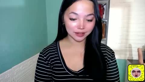 Snapshot of girlthatuneedxxx chatting on 03-25-26, 05:52 Rhaine online show from 03-25-26, 05:52