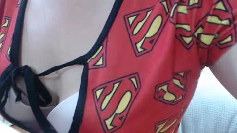 Snapshot of girlvictoria chatting on 12-19-25, 02:02 Victoria online show from 12-19-25, 02:02