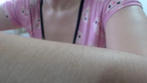 Snapshot of girlvictoria chatting on 12-22-25, 04:37 Victoria online show from 12-22-25, 04:37