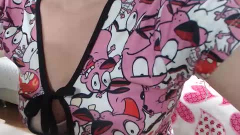 Snapshot of girlvictoria chatting on 01-15-26, 03:00 Victoria online show from 01-15-26, 03:00