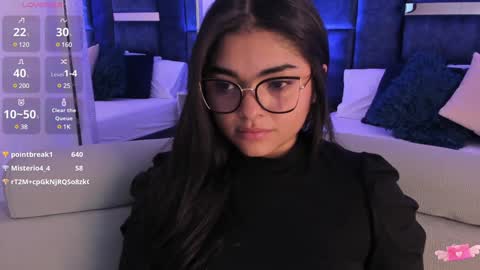 Snapshot of giselamaru chatting on 02-02-25, 12:02 online show from 02-02-25, 12:02