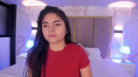 Snapshot of giselamaru chatting on 02-04-25, 11:05 online show from 02-04-25, 11:05