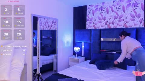 Snapshot of giselamaru chatting on 02-06-25, 05:40 online show from 02-06-25, 05:40