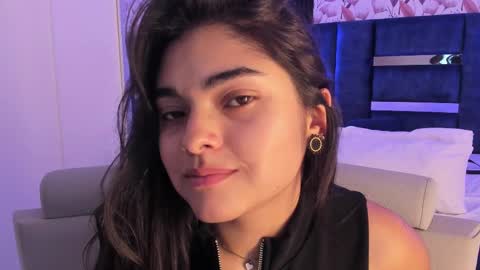 Snapshot of giselamaru chatting on 02-11-25, 02:46 online show from 02-11-25, 02:46