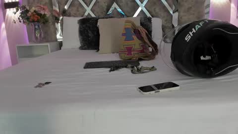 Snapshot of giselamaru chatting on 02-28-25, 11:03 online show from 02-28-25, 11:03