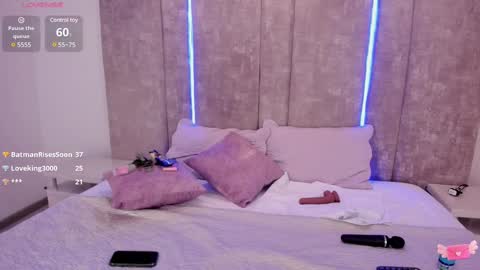 Snapshot of giselamaru chatting on 03-08-25, 01:57 online show from 03-08-25, 01:57