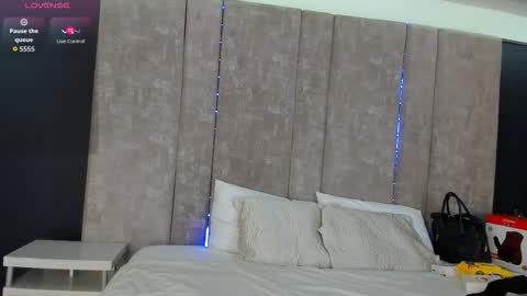 Snapshot of giselamaru chatting on 09-09-25, 11:32 online show from 09-09-25, 11:32