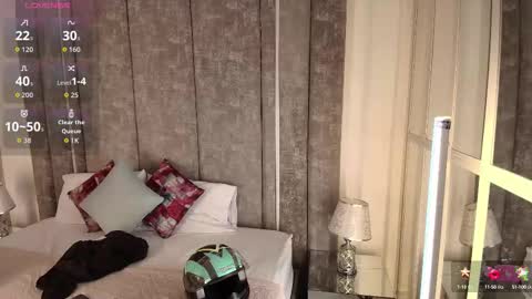 Snapshot of giselamaru chatting on 09-17-25, 12:18 online show from 09-17-25, 12:18