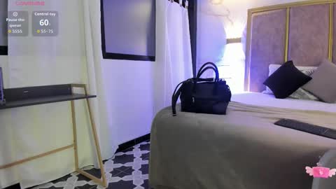 Snapshot of giselamaru chatting on 09-30-25, 10:09 online show from 09-30-25, 10:09