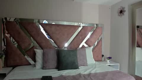 Snapshot of giselamaru chatting on 10-29-25, 10:39 online show from 10-29-25, 10:39