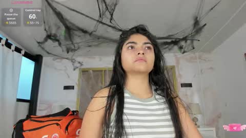 Snapshot of giselamaru chatting on 11-02-25, 11:12 online show from 11-02-25, 11:12