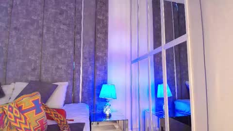 Snapshot of giselamaru chatting on 11-09-25, 10:46 online show from 11-09-25, 10:46