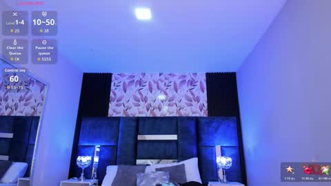 Snapshot of giselamaru chatting on 11-25-25, 10:37 online show from 11-25-25, 10:37