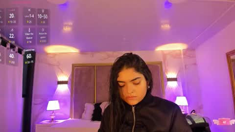 Snapshot of giselamaru chatting on 11-30-25, 10:52 online show from 11-30-25, 10:52