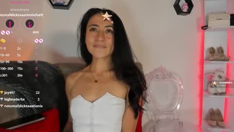 Snapshot of gisell_s chatting on 02-18-26, 07:43 Gisell s online show from 02-18-26, 07:43