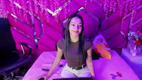 gisell_squirt online show from 10-10-25, 11:31