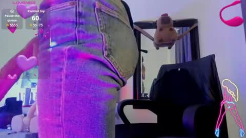 Snapshot of gisell_taylor18 chatting on 06-16-26, 12:08 gisell taylor online show from 06-16-26, 12:08