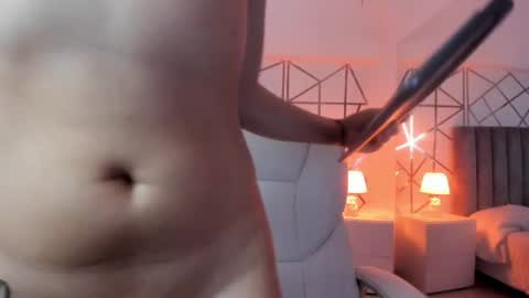 GISELLE ROLDAN online show from 02-26-25, 06:11