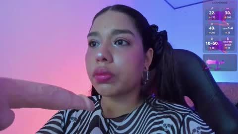 Snapshot of giselle_upp chatting on 11-06-25, 12:22 Giselle online show from 11-06-25, 12:22