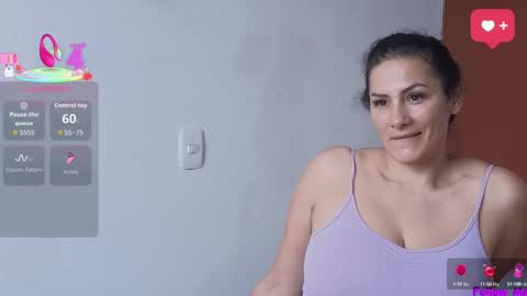 Giselle  online show from 10-08-25, 01:42