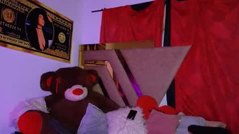 . Gisel Reyes . online show from 02-27-26, 10:21