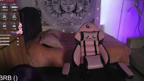 Snapshot of giselx_xx chatting on 05-04-26, 01:29 GISEL online show from 05-04-26, 01:29