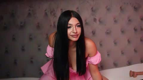  Giulia  online show from 09-29-25, 09:30