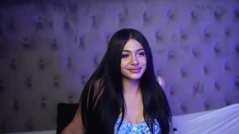  Giulia  online show from 10-10-25, 08:35