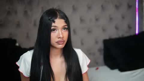  Giulia  online show from 10-12-25, 08:30