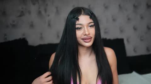  Giulia  online show from 10-15-25, 09:37