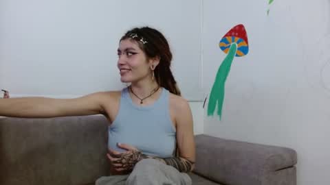 Snapshot of giulietta_mon chatting on 07-28-26, 03:46 Giulietta online show from 07-28-26, 03:46