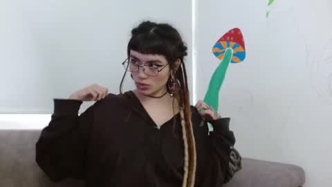 Snapshot of giulietta_mon chatting on 08-06-26, 03:36 Giulietta online show from 08-06-26, 03:36