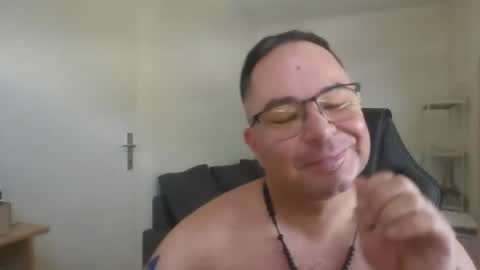 Snapshot of giulio203 chatting on 07-04-26, 11:27 giulio203 online show from 07-04-26, 11:27
