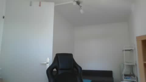 Snapshot of giulio203 chatting on 07-18-26, 09:02 giulio203 online show from 07-18-26, 09:02