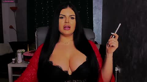 Snapshot of giulyalust chatting on 01-17-25, 01:04 Giulia online show from 01-17-25, 01:04