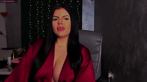 Snapshot of giulyalust chatting on 02-07-25, 01:47 Giulia online show from 02-07-25, 01:47