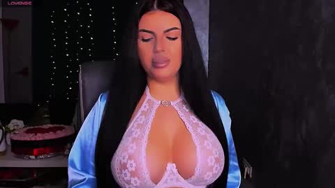 Snapshot of giulyalust chatting on 10-23-25, 09:02 Giulia online show from 10-23-25, 09:02