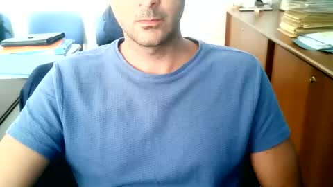 Snapshot of giuseppevai1 chatting on 06-03-26, 01:36 giuseppevai1 online show from 06-03-26, 01:36