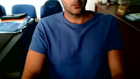 Snapshot of giuseppevai1 chatting on 06-03-26, 02:33 giuseppevai1 online show from 06-03-26, 02:33