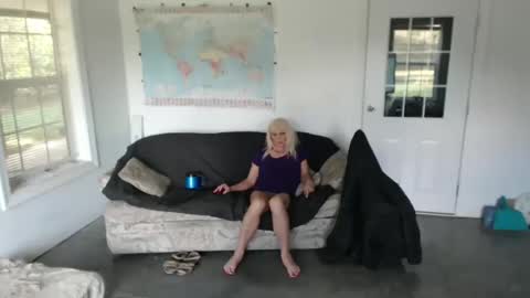 Terri online show from 10-19-25, 07:47