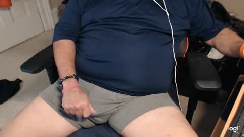 Snapshot of gizmo706 chatting on 10-29-25, 04:42 gizmo706 online show from 10-29-25, 04:42