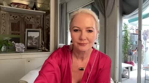 Gl1tter Barbie online show from 04-19-26, 10:14