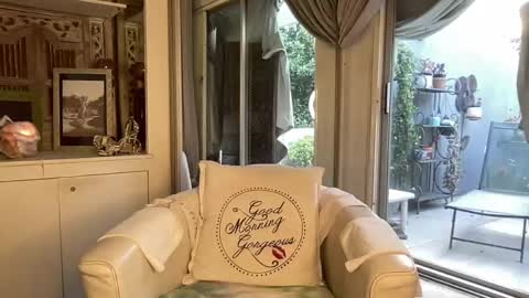 Snapshot of gl1tter_barbie chatting on 06-04-26, 01:50 Gl1tter Barbie online show from 06-04-26, 01:50